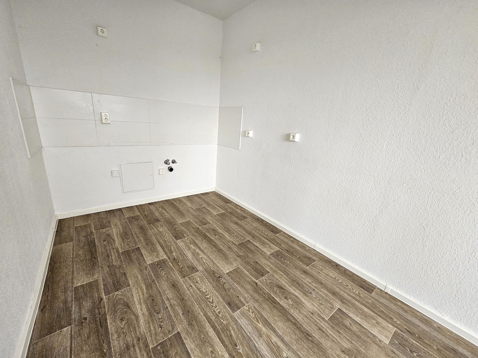 Jamboler Straße 4, 06130 Halle (Saale)