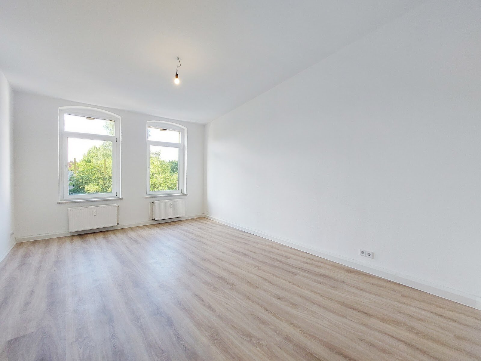 Leonhardtstraße 10, 09112 Chemnitz