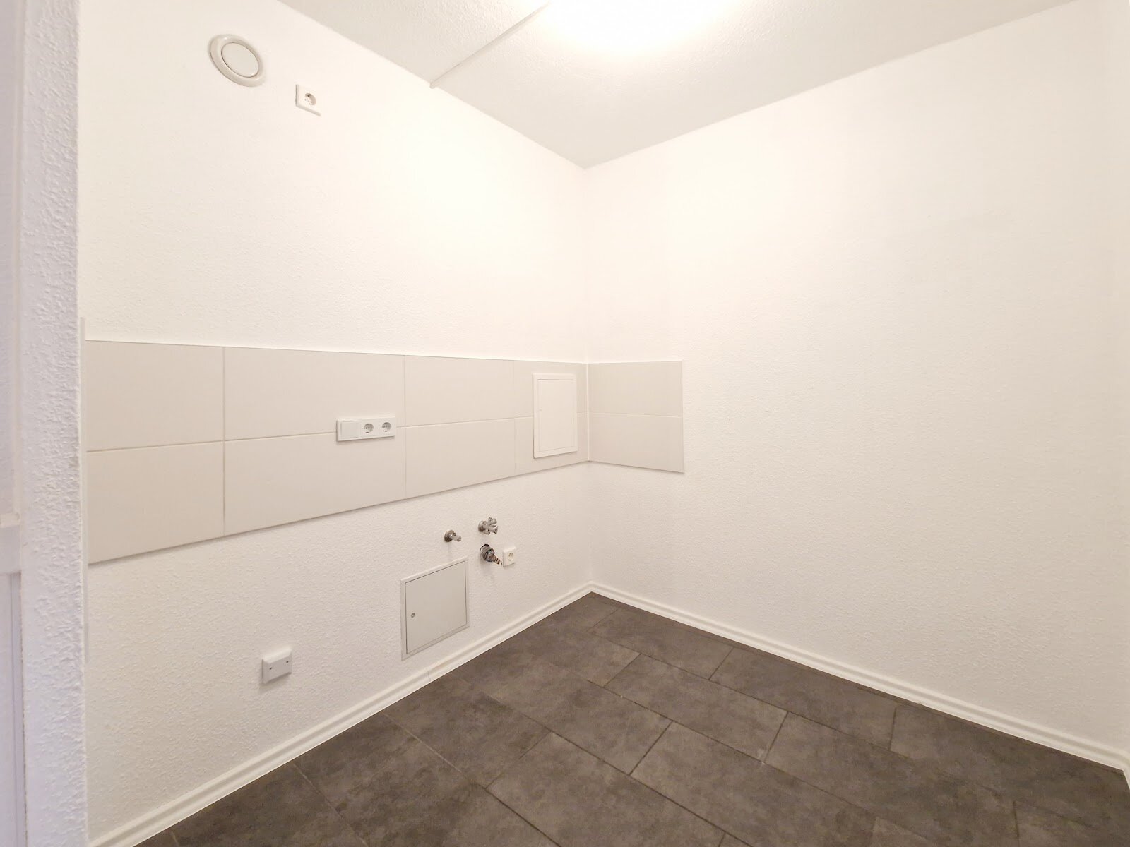 Albert-Köhler-Straße 9, 09122 Chemnitz